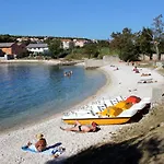 Apartamento With A Parking Space - 7340 Pula