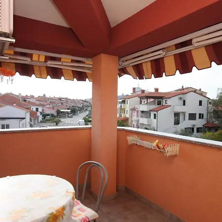 Apartmán With A Parking Space - 7340