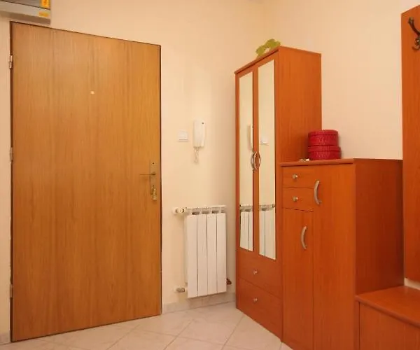 With A Parking Space - 7340 Apartmán