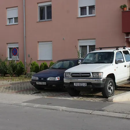 With A Parking Space - 7340 Pula