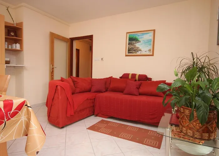 With A Parking Space - 7340