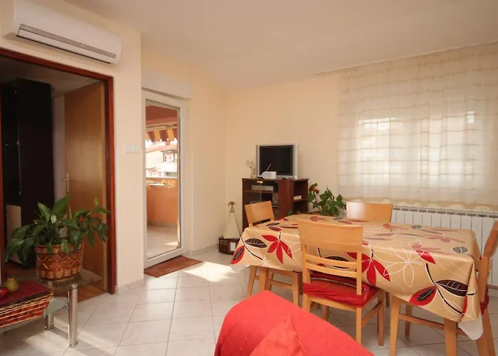 With A Parking Space - 7340 * Póla