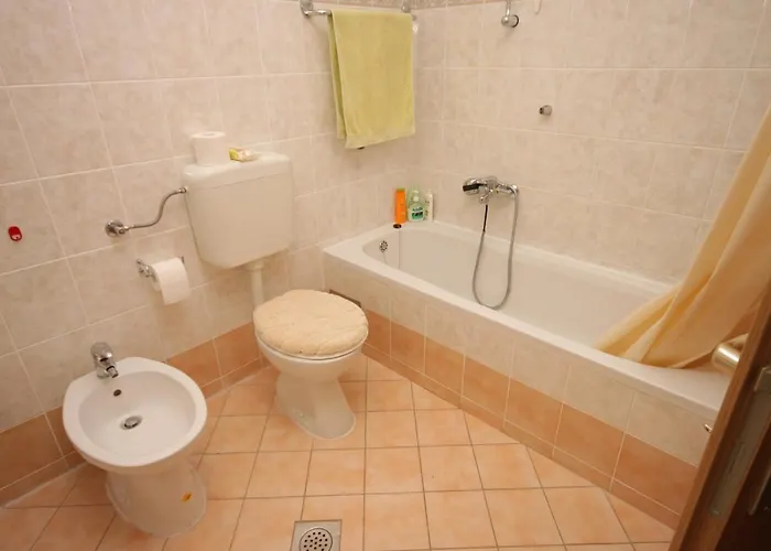 Apartman With A Parking Space - 7340