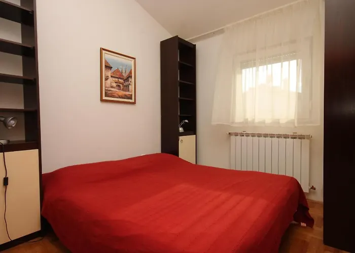 With A Parking Space - 7340 Apartman Póla